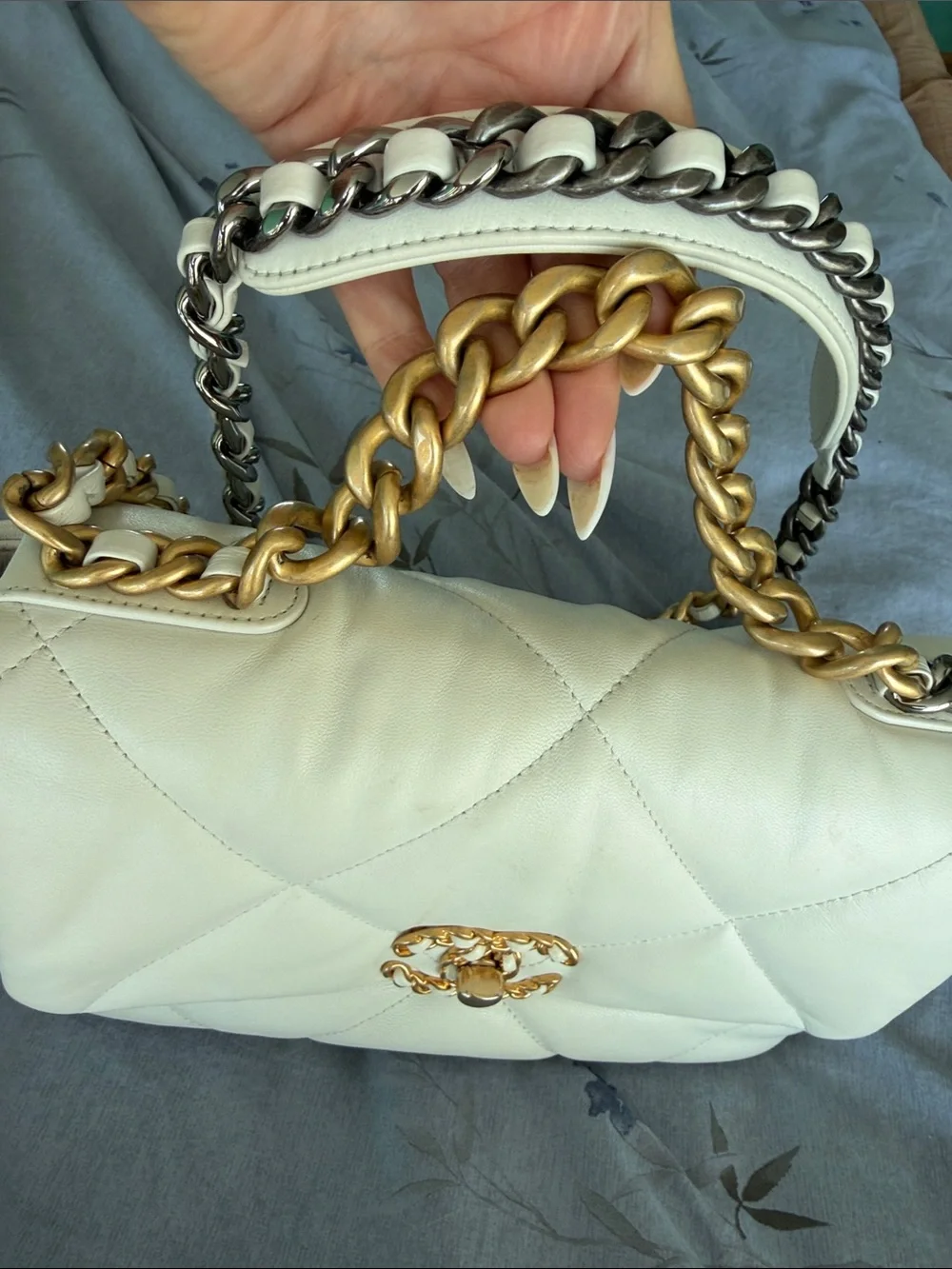 Chanel 19 White Quilted Shoulder Bag size medium with Gold & Silver Chain